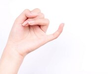 Tom Hiddleston does a runner.