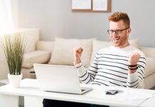 Sun says Trump not nonce as he checks girls teeth before ‘dating’ A delighted Sun Reader