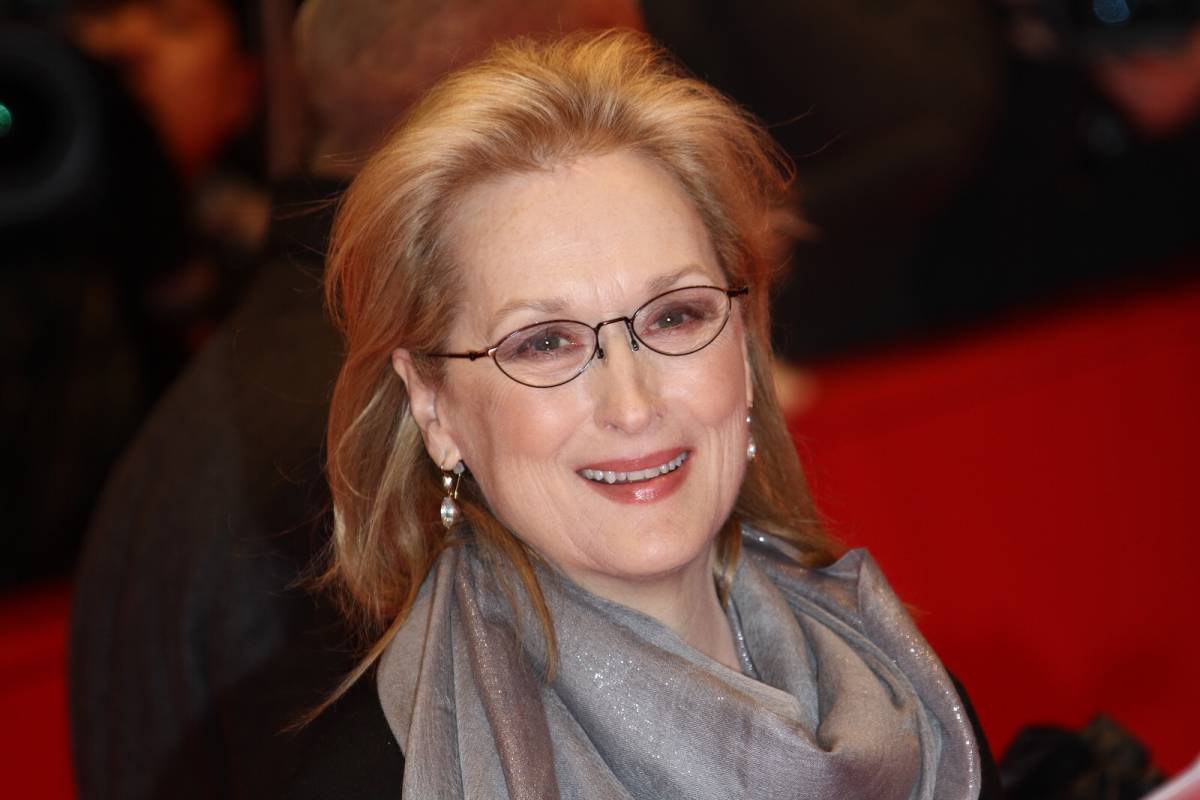 Meryl Streep to sing Golden Shower of Hits by The Circle Jerks at Trump Inauguration