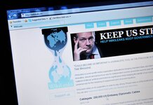 Assange ready to be extradited from his own arse