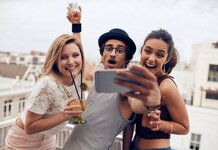 Facebook adds ‘I am drunk button’ Drunk