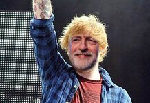 Dave Grohl invites Jeremy Corbyn to front a reformed Nirvana