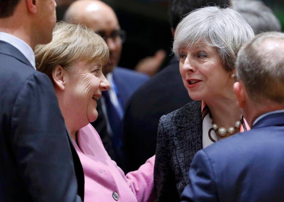 Symbolic figurehead has dinner with elected European leaders