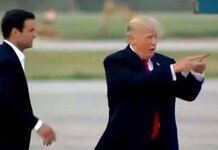 Actor playing Donald Trump forgets stage directions Donald Trump