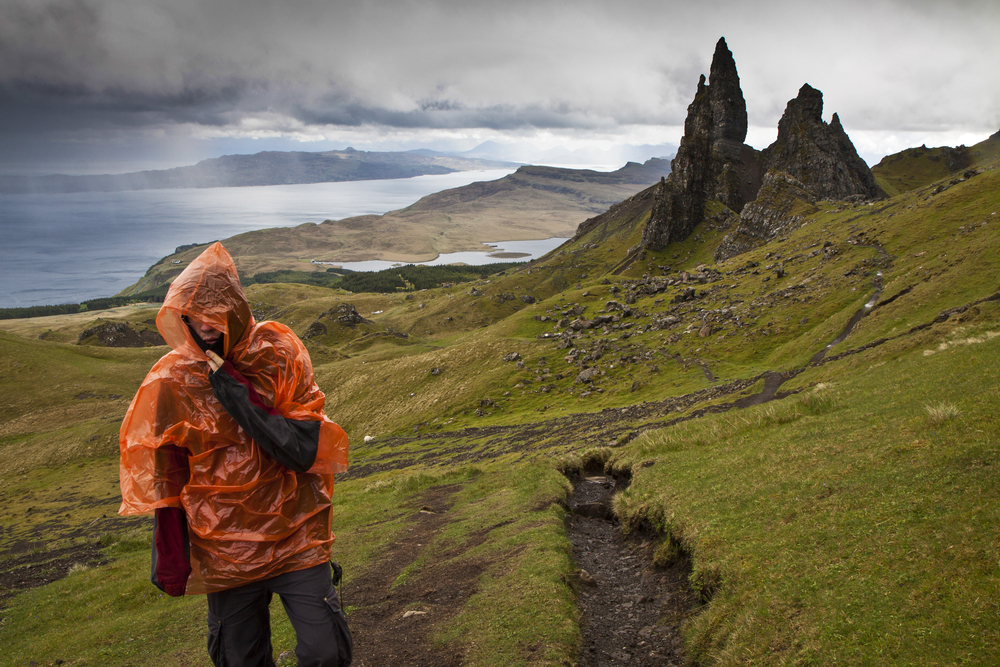 Scottish islanders prepare to offer counselling to Londoners who lose wheelie bins in Storm Brian