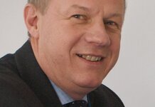 Red-faced Green makes pinky promise regarding blue movies