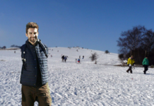 Posh twit in gilet loses both arms to frostbite