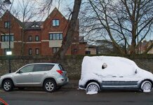 Everybody wondering where the one car with snow on it came from Car with snow on it