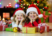 It’s definitely CHRISTMAS – Big Fat Secret Santa buys 13,500 presents worth £97,952 Children At Christmas