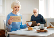 New survey shows 52% of Daily Mail readers have masturbated to The World At War Elderly Couple