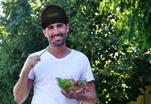 Vegans to save UK billion man hours in tedious conversations by wearing hats saying “I’m a vegan”