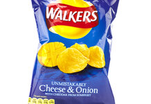 Walkers still putting cheese and onion crisps in wrong coloured bag