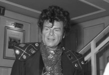 Gary Glitter to crowdfund trip to Thailand